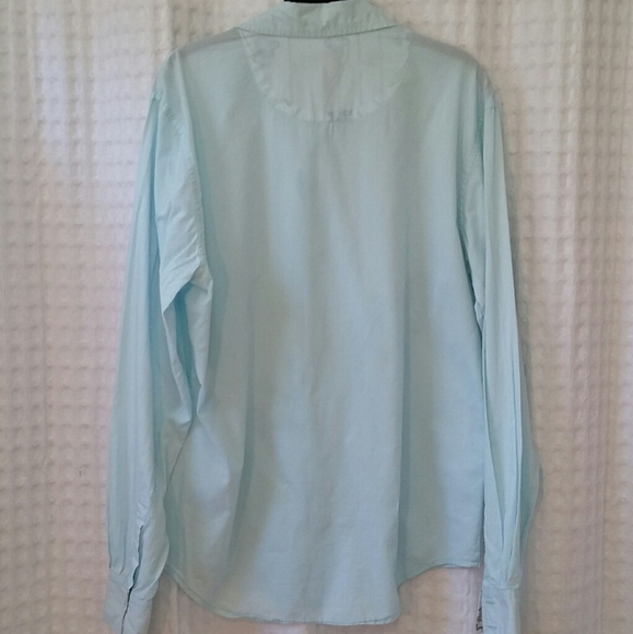 ⭐️ 5 for $25 ⭐️ Rare Vintage Button Down with Embroidered Flowers sz Medium - Picture 2 of 3